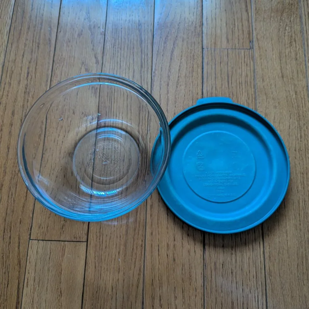 Anchor Hocking 1Q and 1.5Q Glass Food Storage Containers